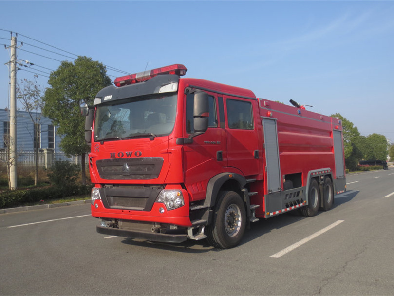 重汽16噸水罐消防車