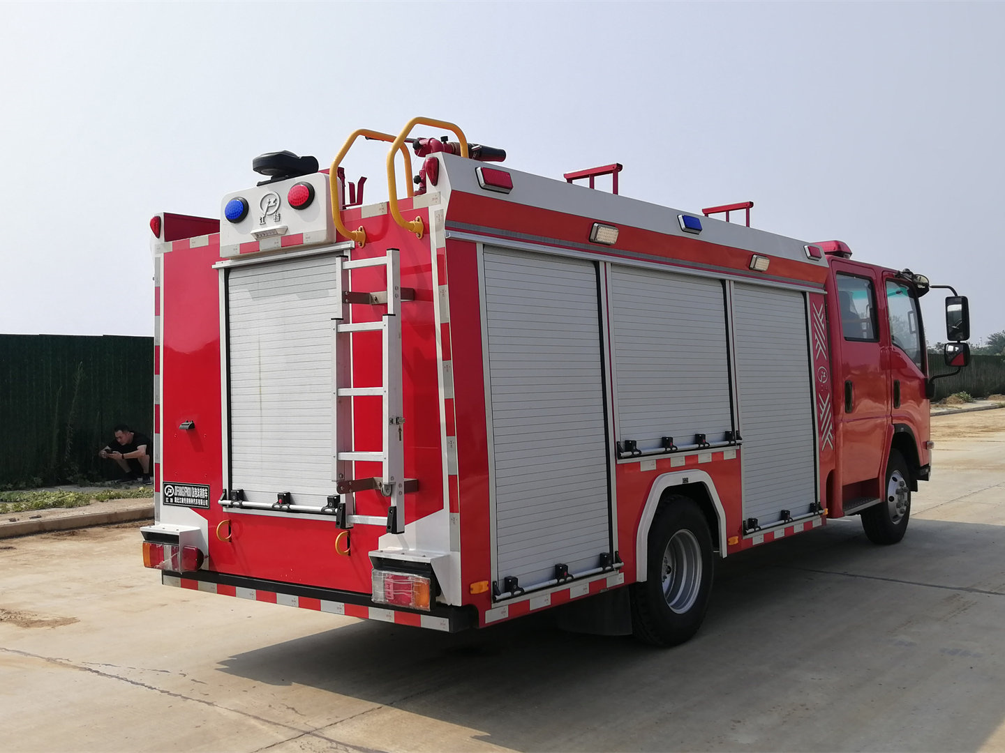 2.5噸慶鈴泡沫消防車