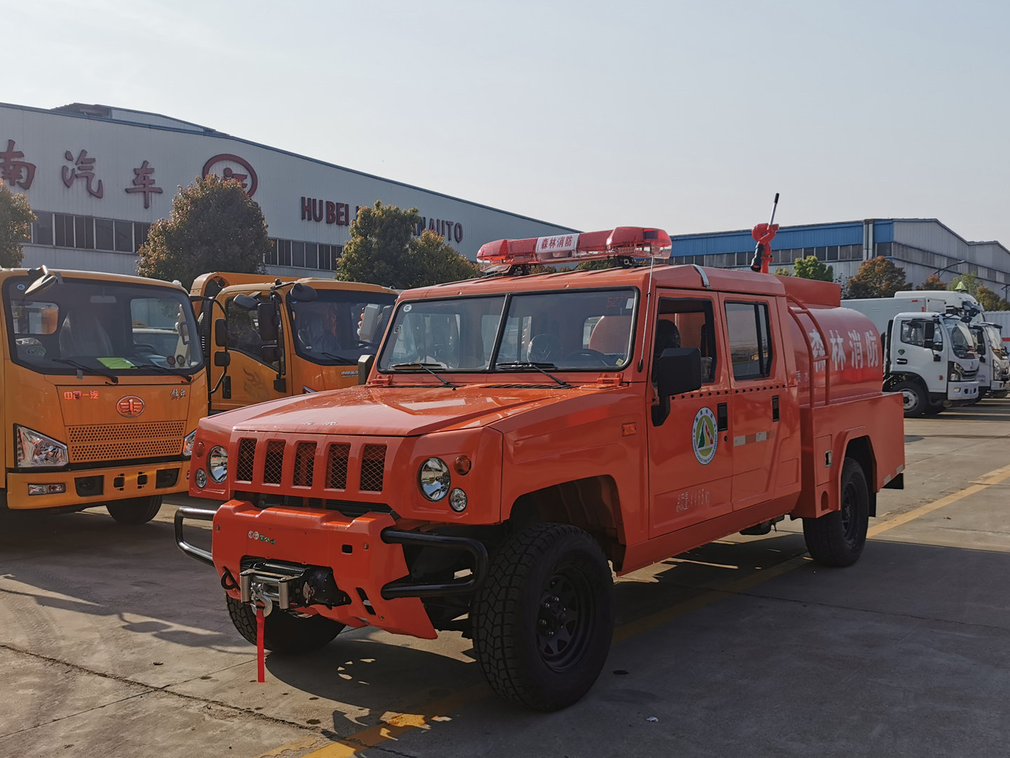 1.36噸四驅雙排灑水車